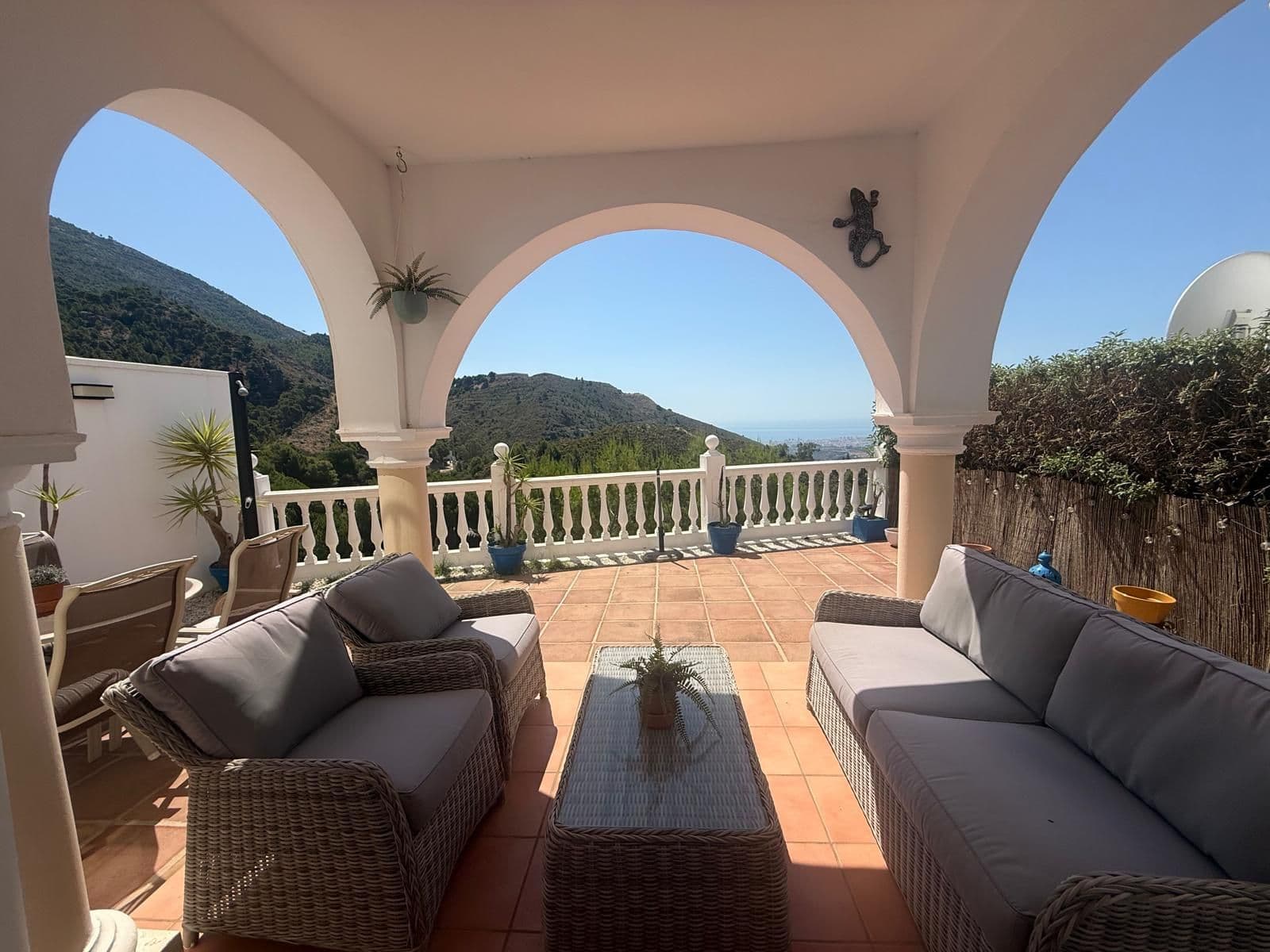 Townhouse in Valtocado, Mijas