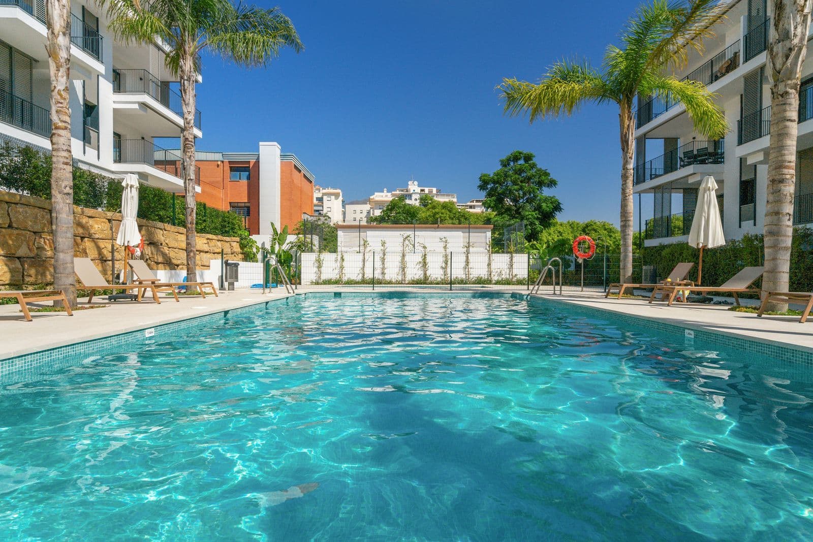 Middle Floor Apartment in Estepona, Estepona
