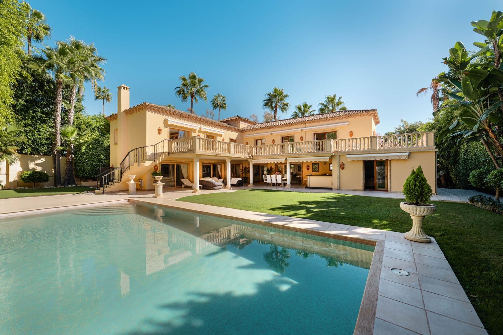 Detached Villa in Nueva Andalucía, Nueva Andalucía