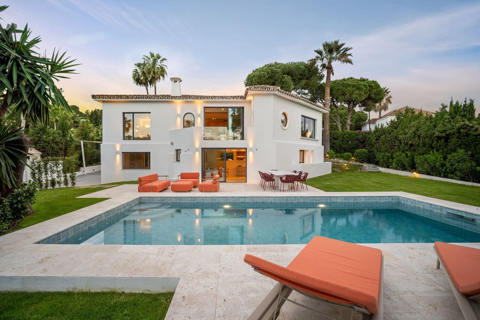Detached Villa in Nueva Andalucía, Nueva Andalucía