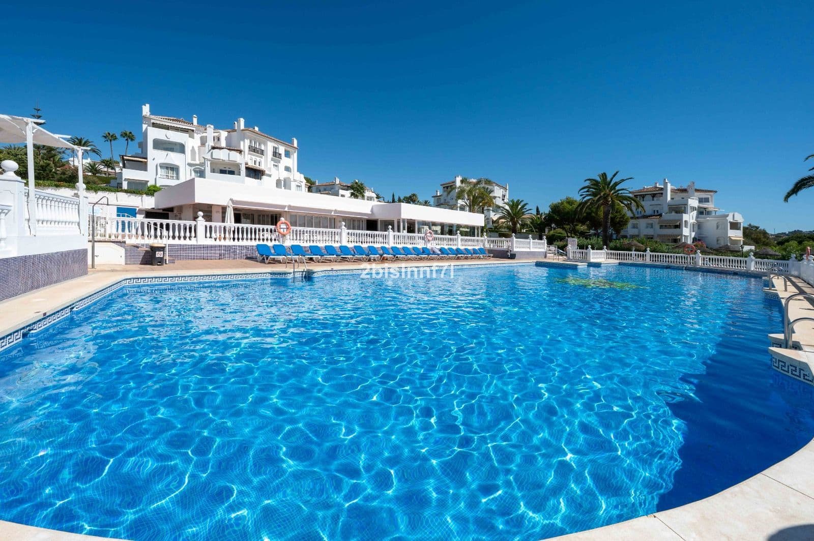 Middle Floor Apartment in Elviria, Marbella East
