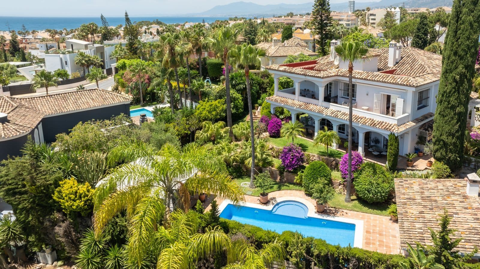 Detached Villa in Bahía de Marbella, Marbella East