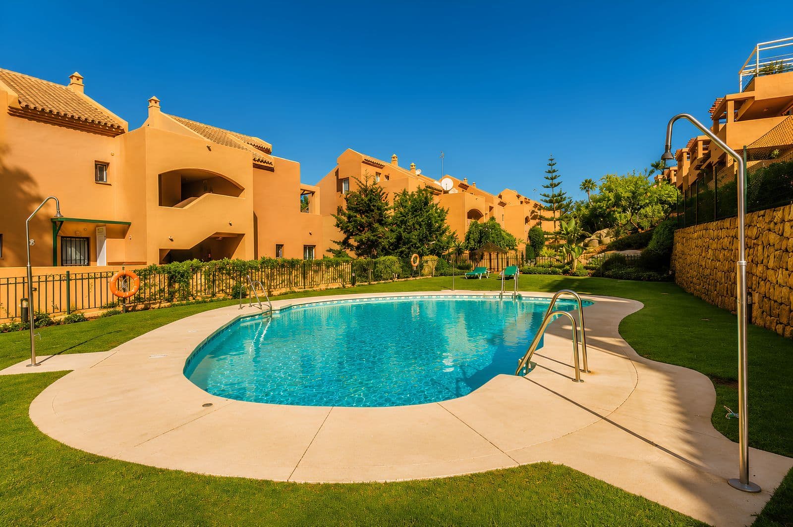 Middle Floor Apartment in Elviria, Marbella East
