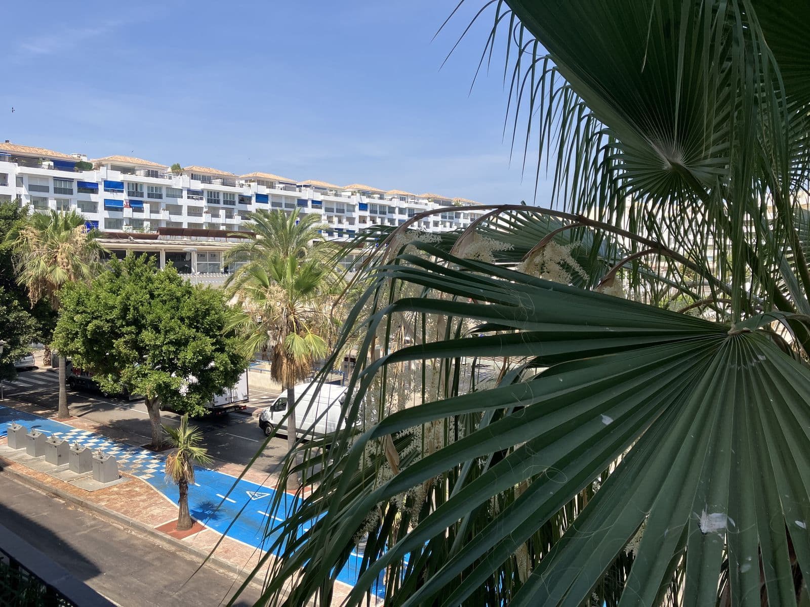 Middle Floor Apartment in Puerto Banús, Marbella