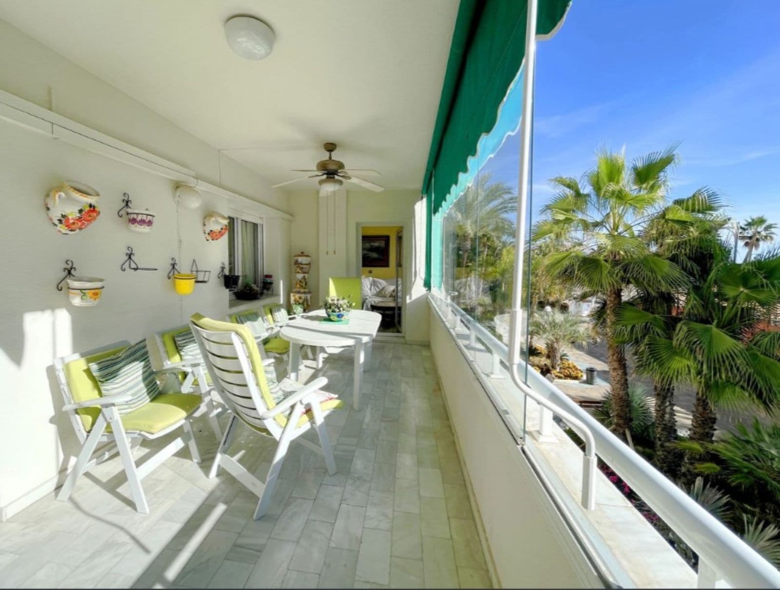 Middle Floor Apartment in Estepona, Estepona