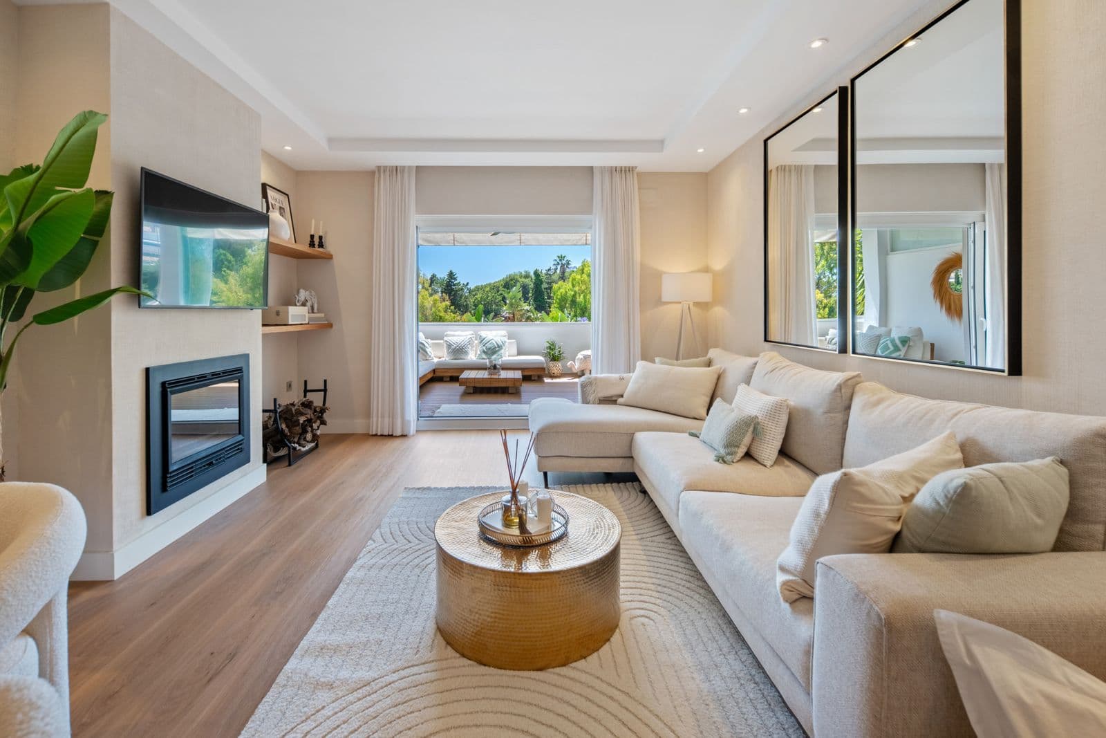 Middle Floor Apartment in The Golden Mile, Marbella