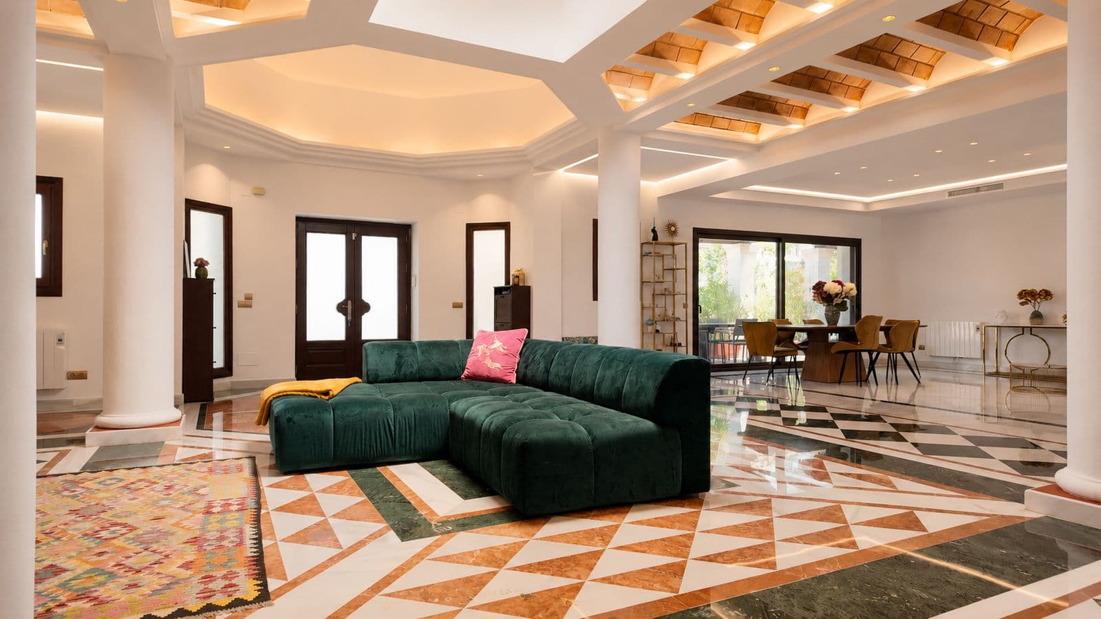 Bungalow in The Golden Mile, Marbella