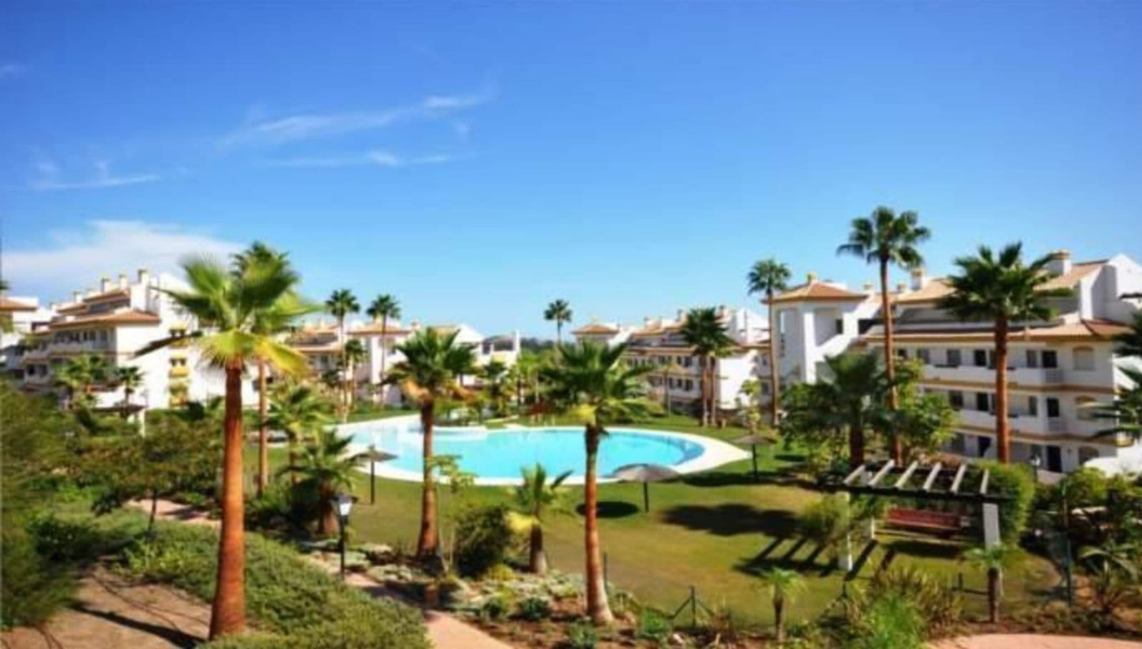 Middle Floor Apartment in Calanova Golf, Mijas