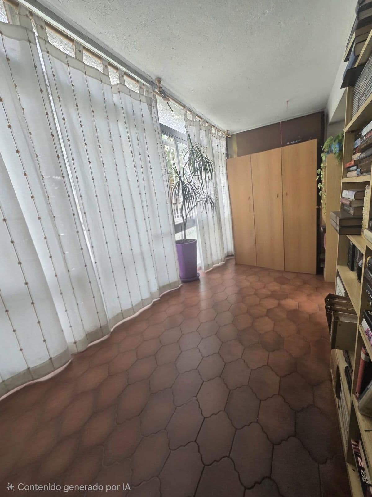 Middle Floor Apartment in Málaga Centro, Málaga