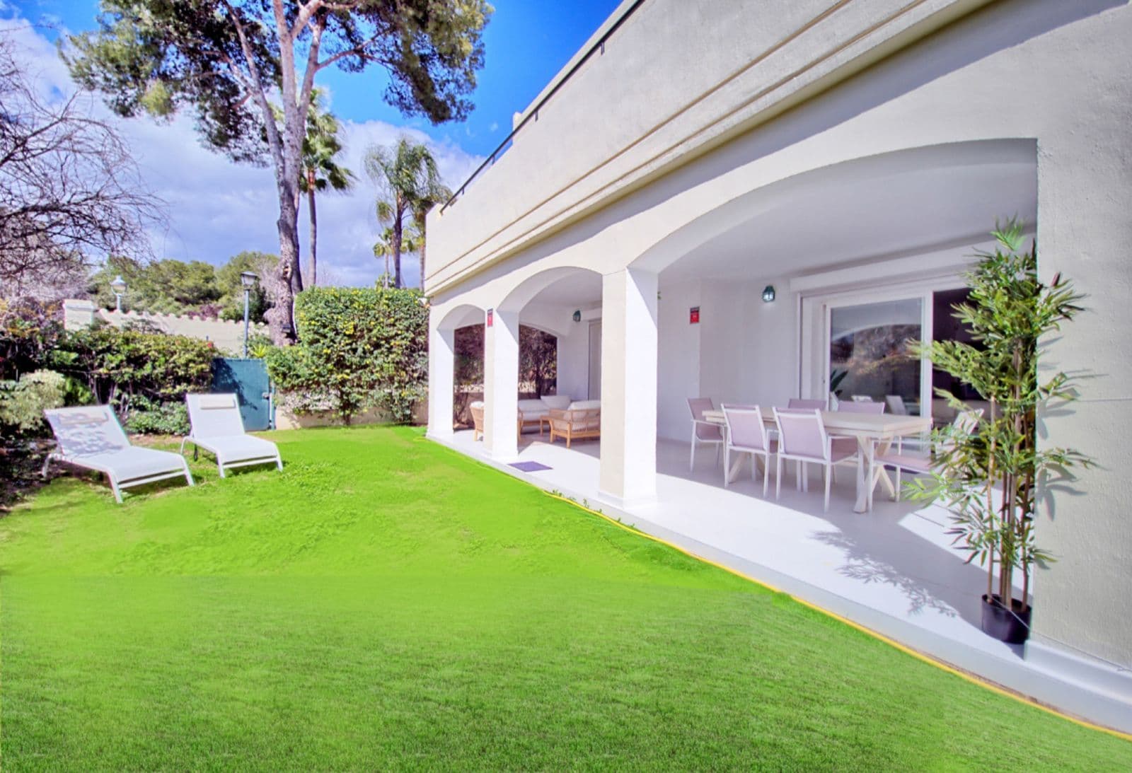 Ground Floor Apartment in Cabopino, Marbella East