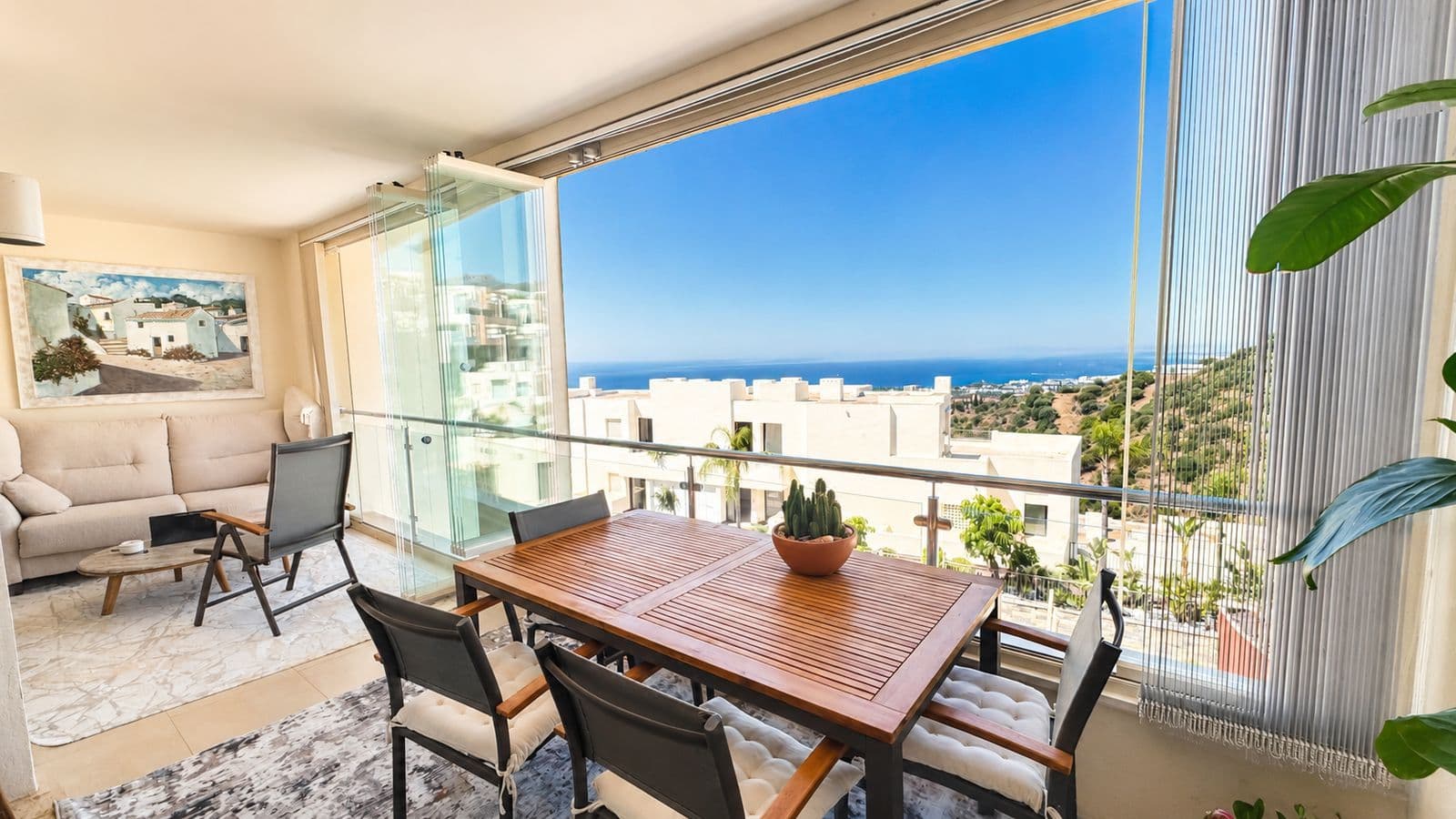 Middle Floor Apartment in Altos de los Monteros, Marbella East