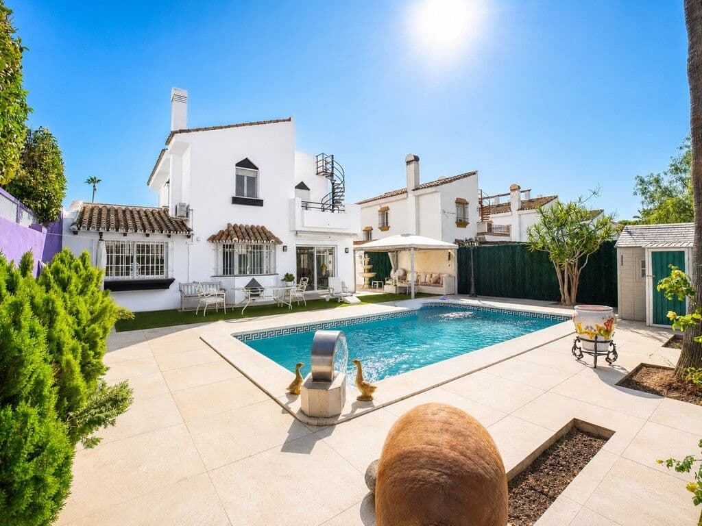 Detached Villa in Atalaya, Estepona