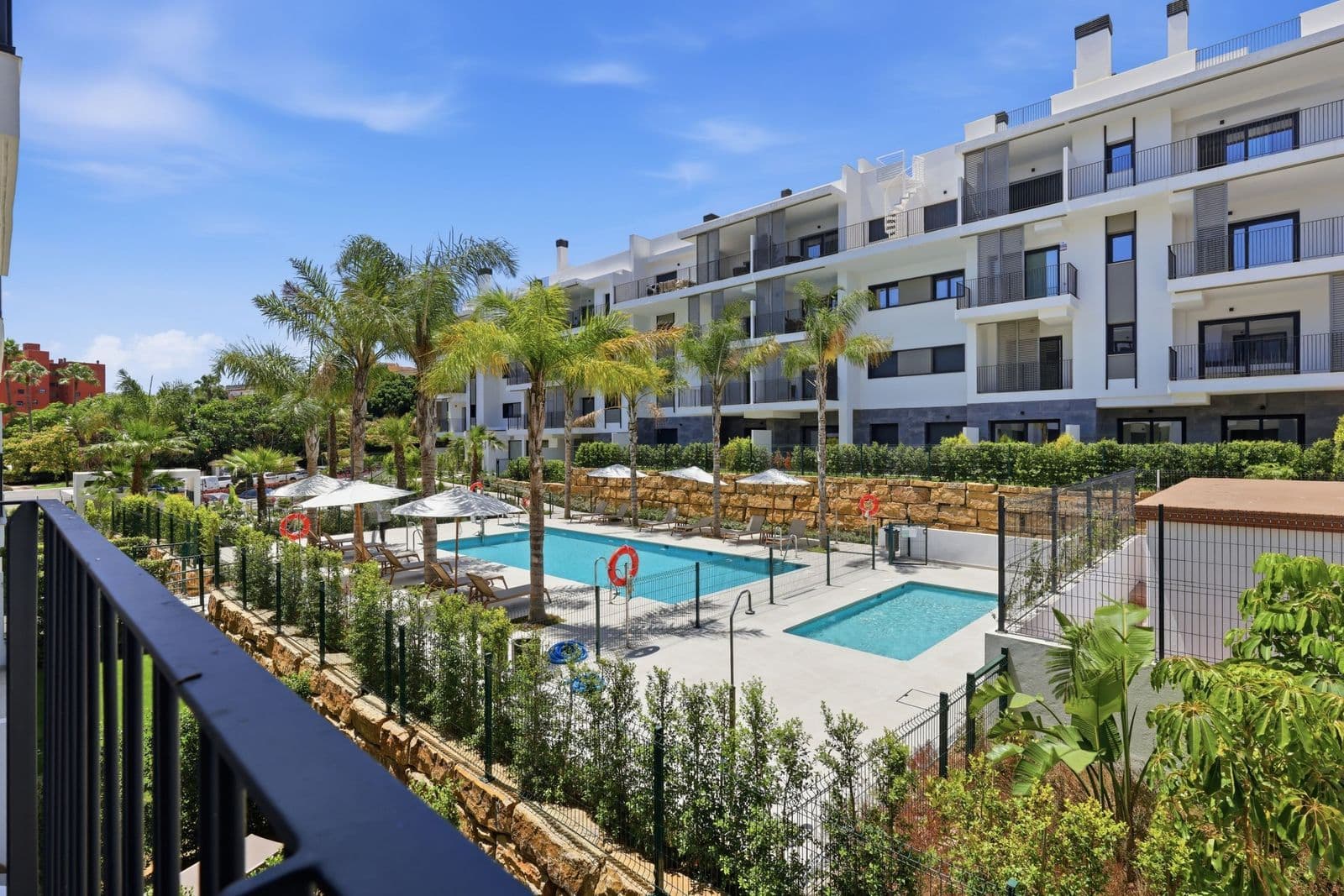 Middle Floor Apartment in Estepona, Estepona