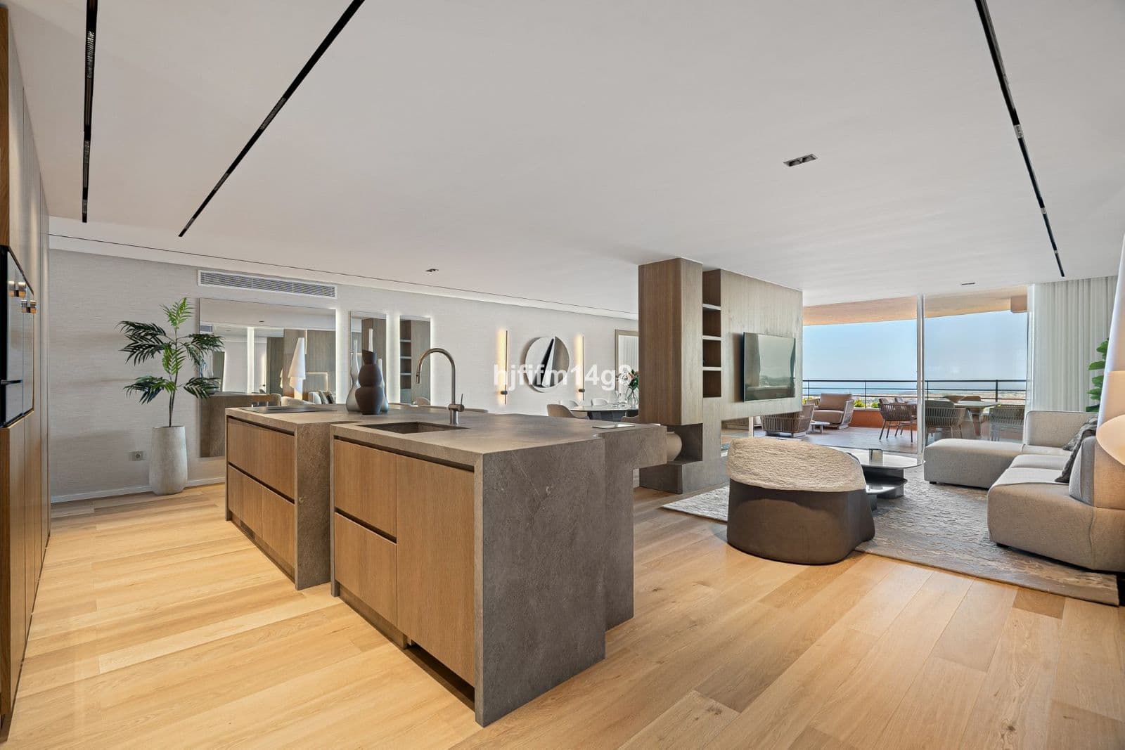 Middle Floor Apartment in Nueva Andalucía, Nueva Andalucía