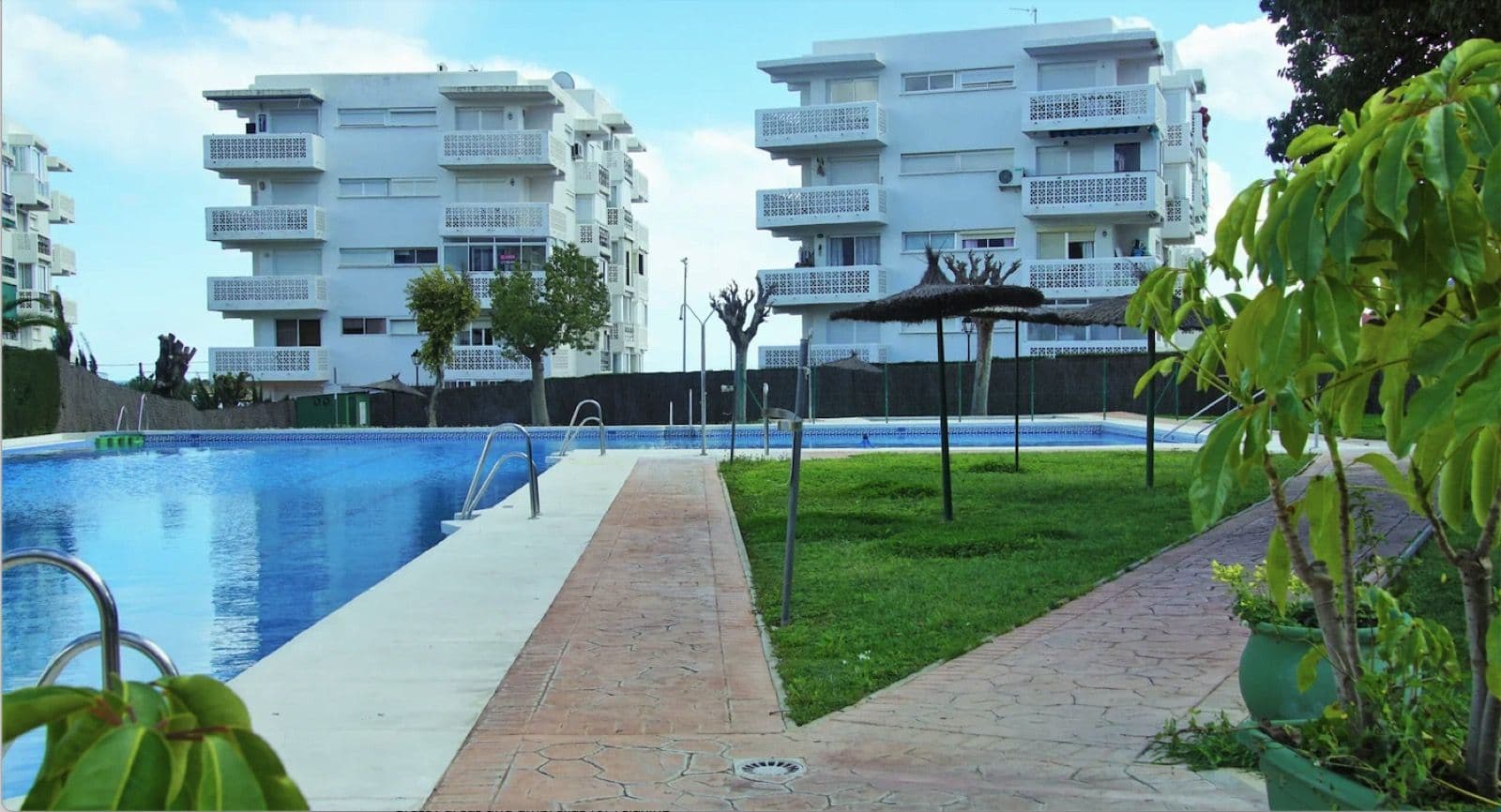 Middle Floor Apartment in New Golden Mile, Estepona