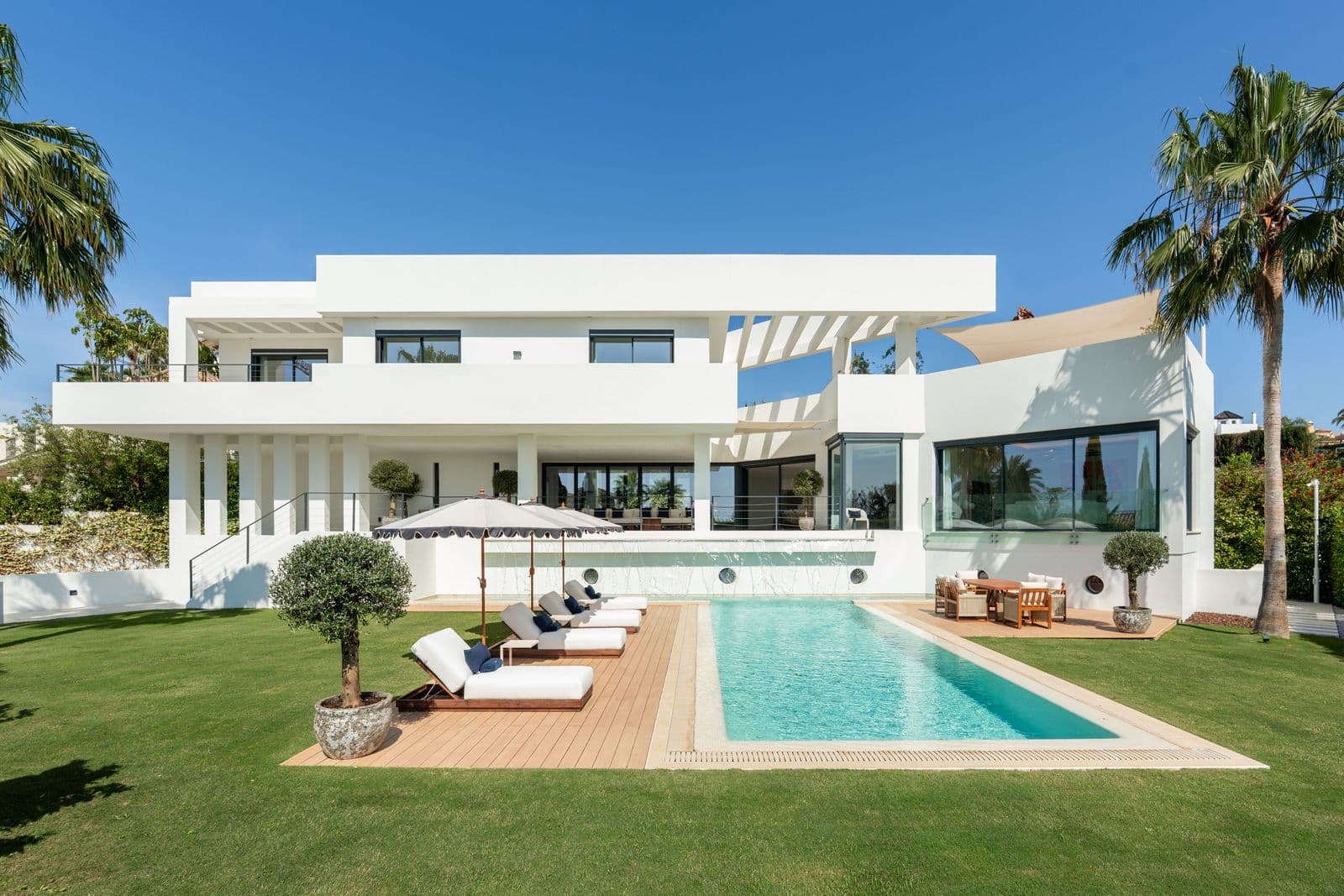 Detached Villa in Los Flamingos, Estepona