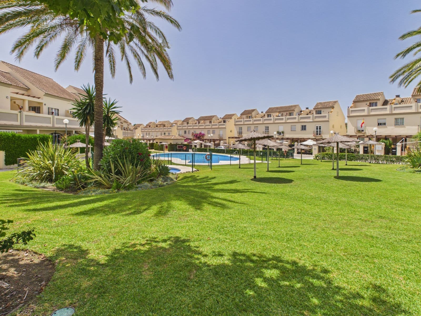 Townhouse in La Duquesa, Manilva