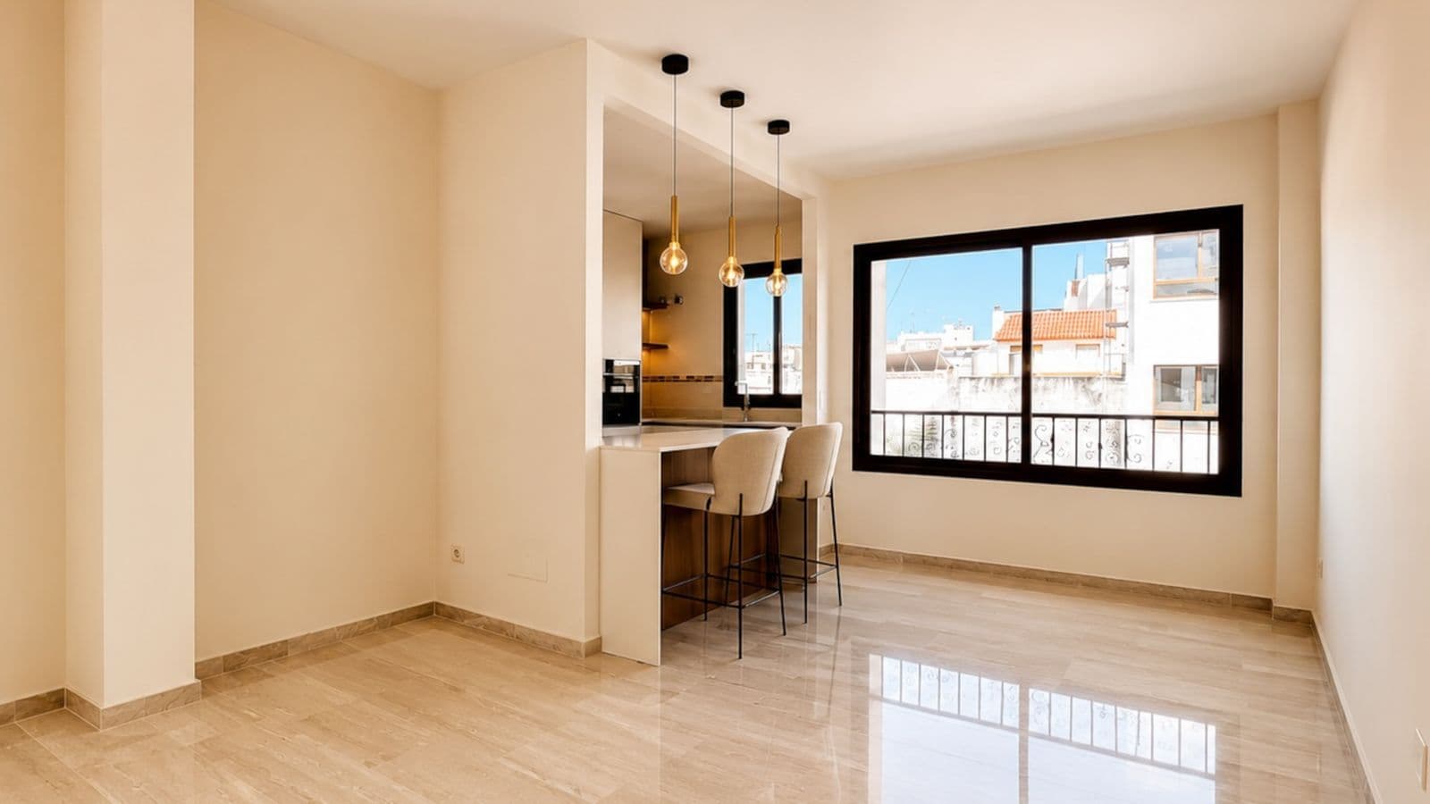 Middle Floor Apartment in Estepona, Estepona