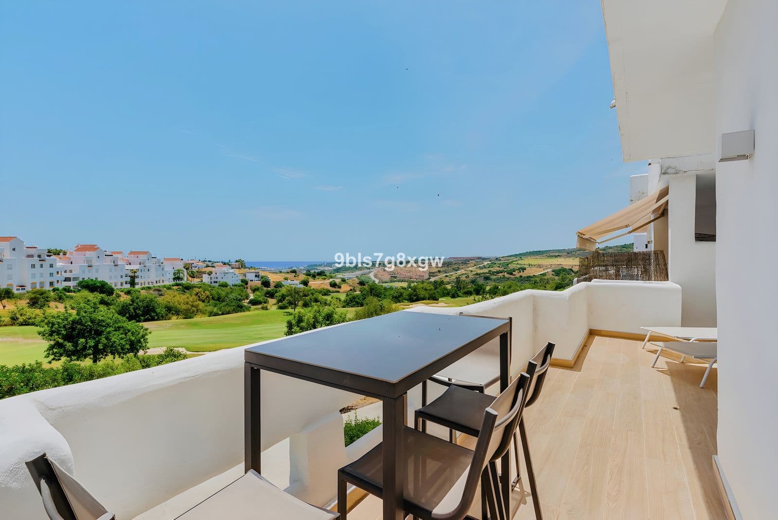 Middle Floor Apartment in Estepona, Estepona