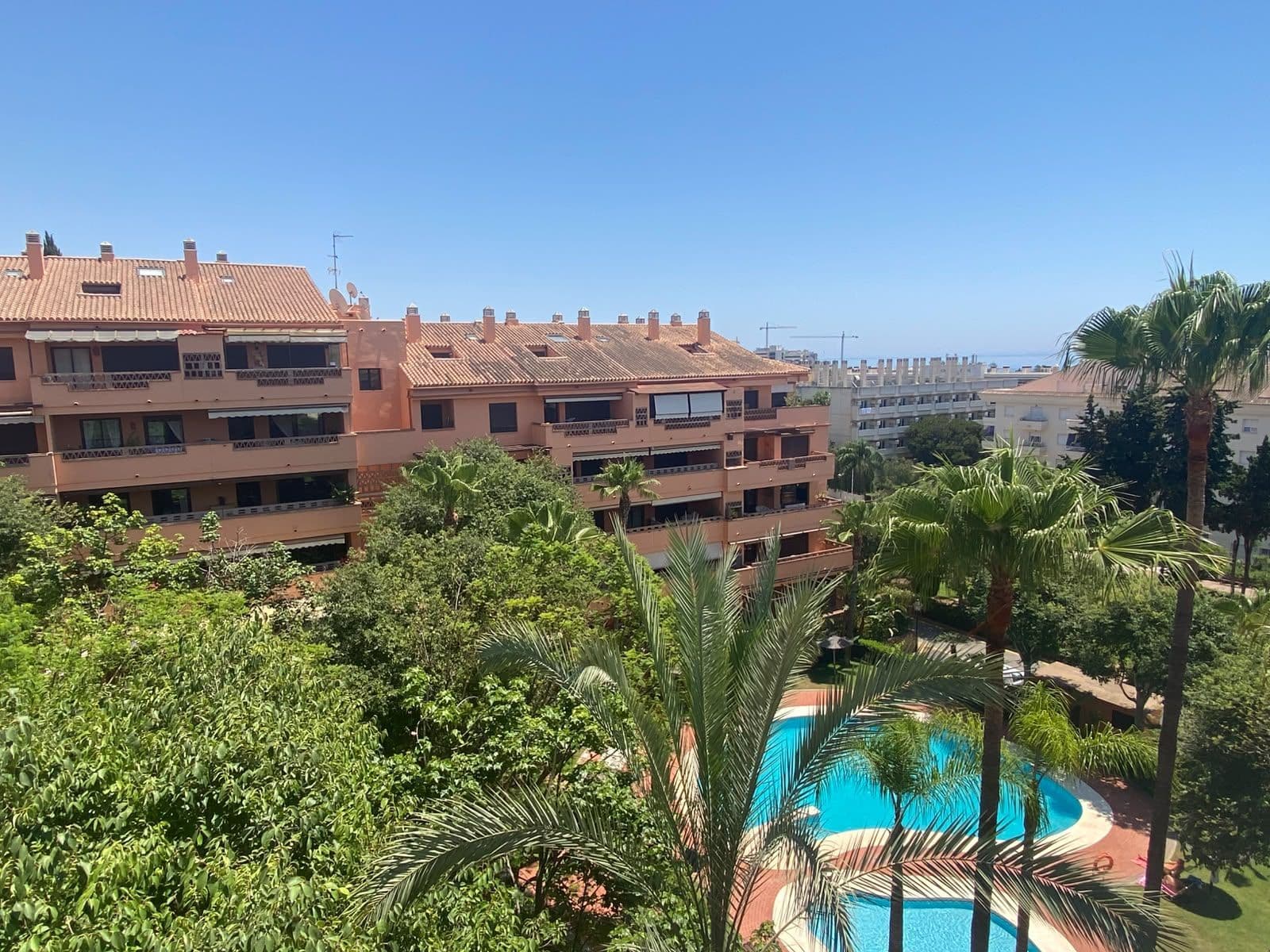 Top Floor Apartment in The Golden Mile, Marbella