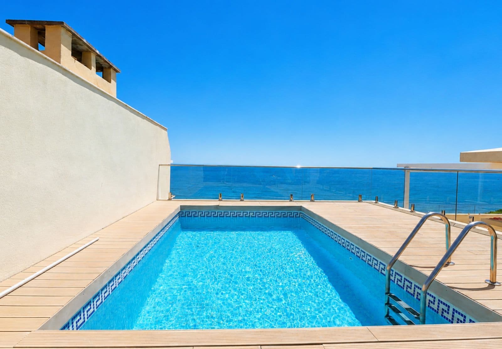 Penthouse Duplex in Cabopino, Marbella East