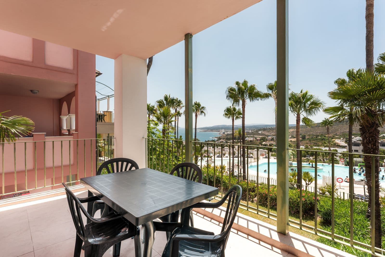 Middle Floor Apartment in Manilva, Manilva