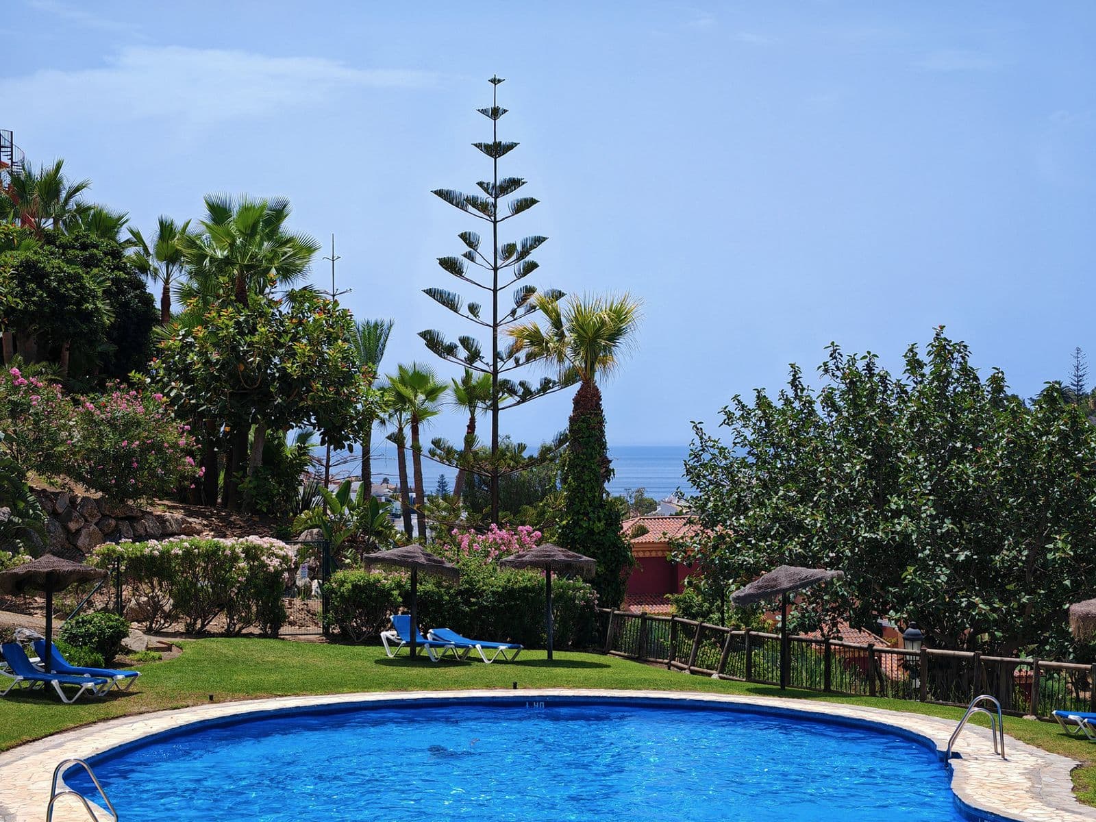 Middle Floor Apartment in Reserva de Marbella, Marbella East