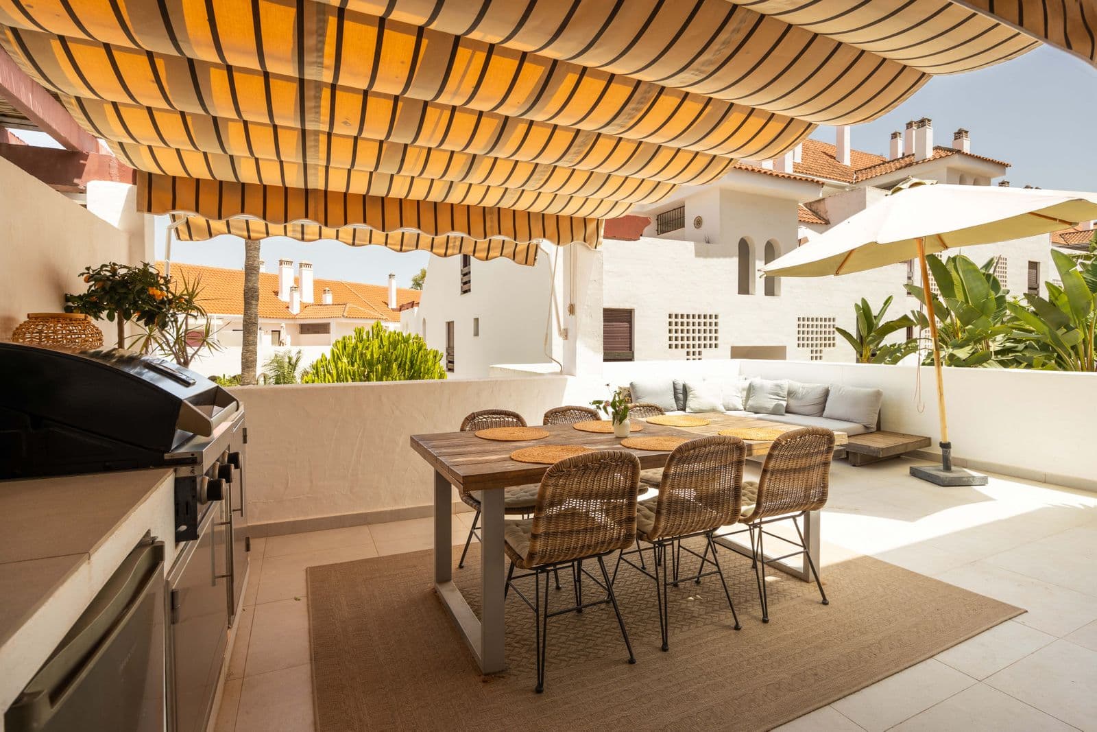 Middle Floor Apartment in Nueva Andalucía, Nueva Andalucía