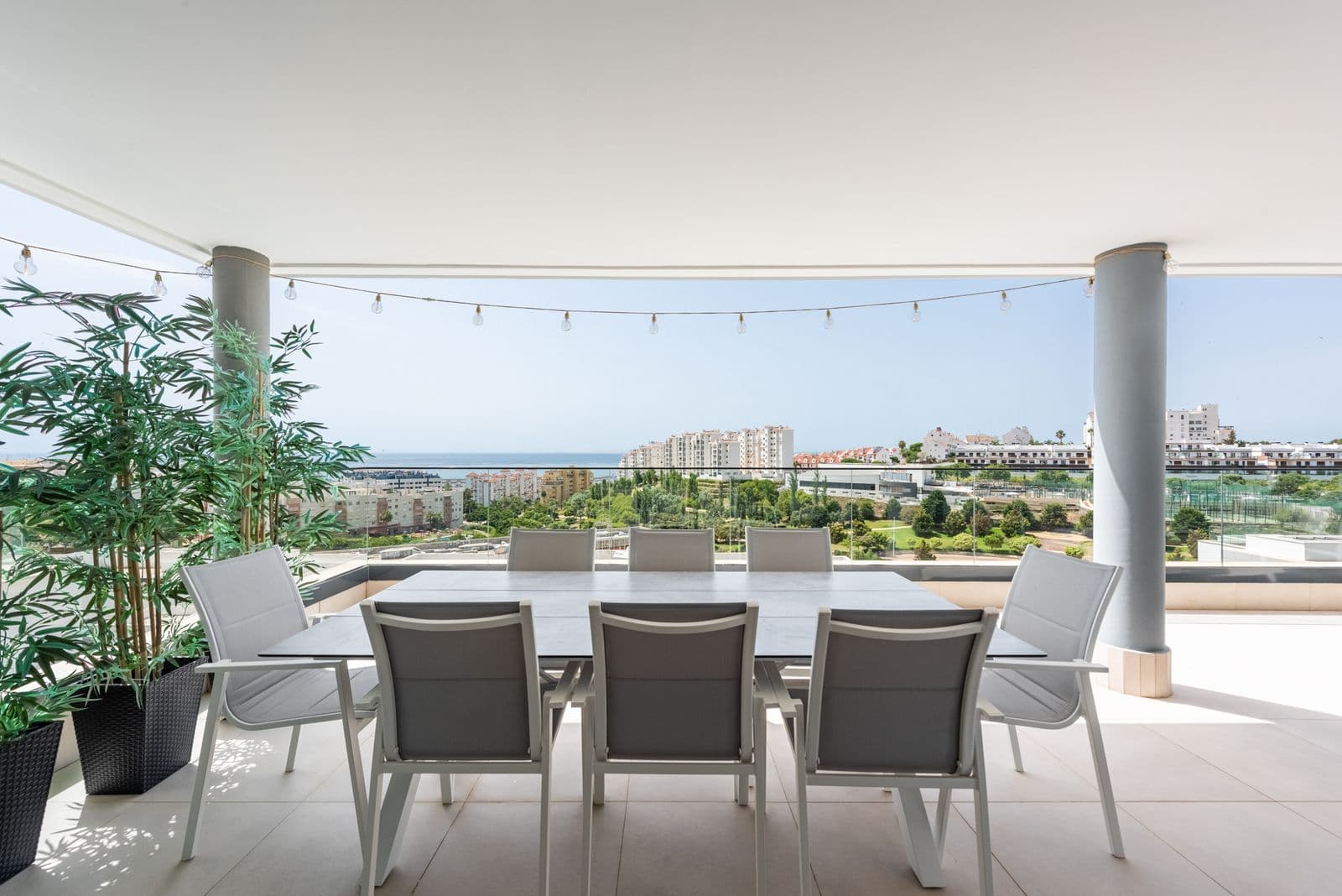 Middle Floor Apartment in Estepona, Estepona