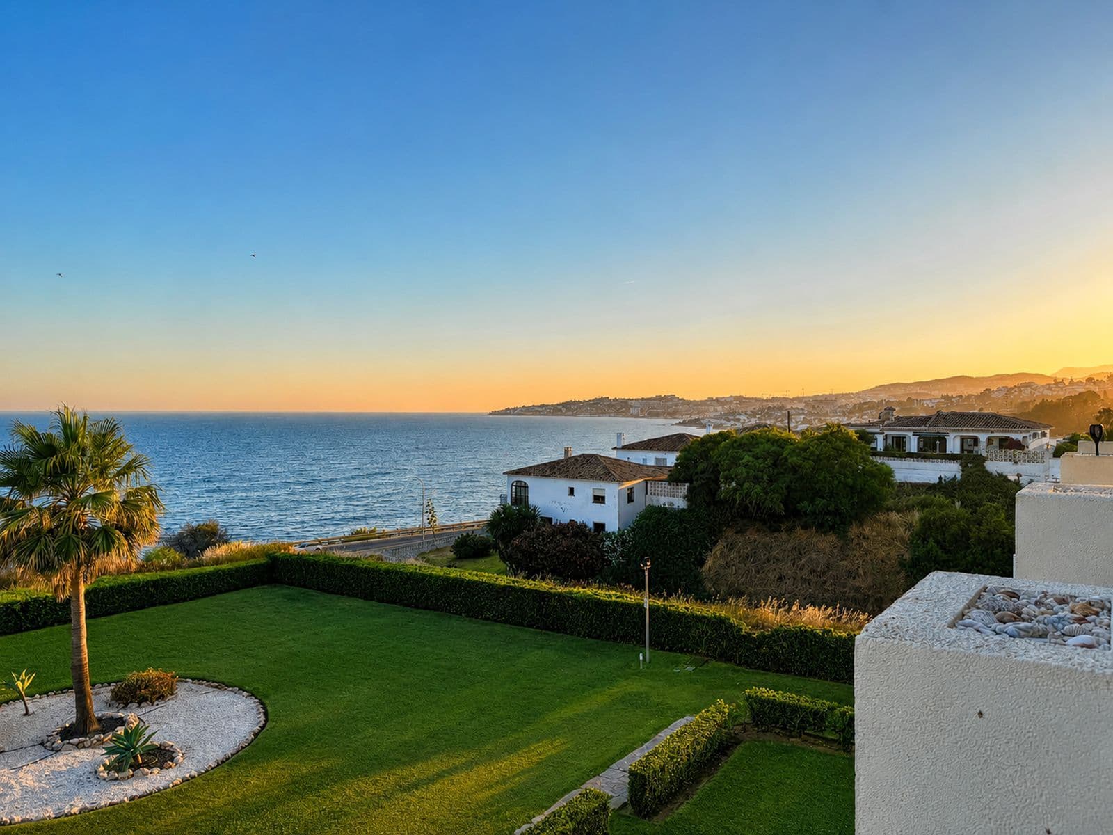 Middle Floor Apartment in El Chaparral, Mijas