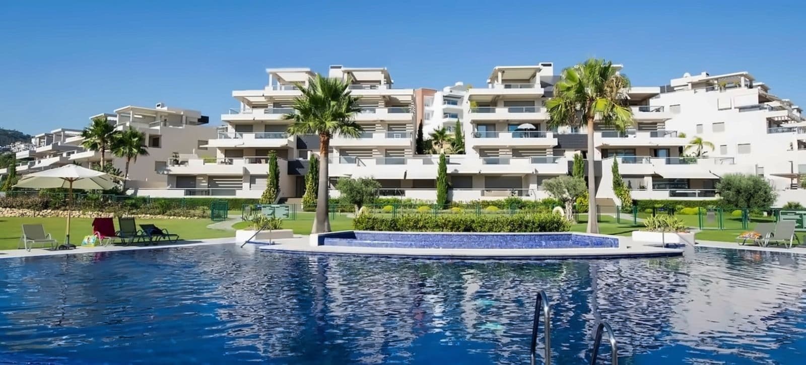 Middle Floor Apartment in Benahavís, Benahavís
