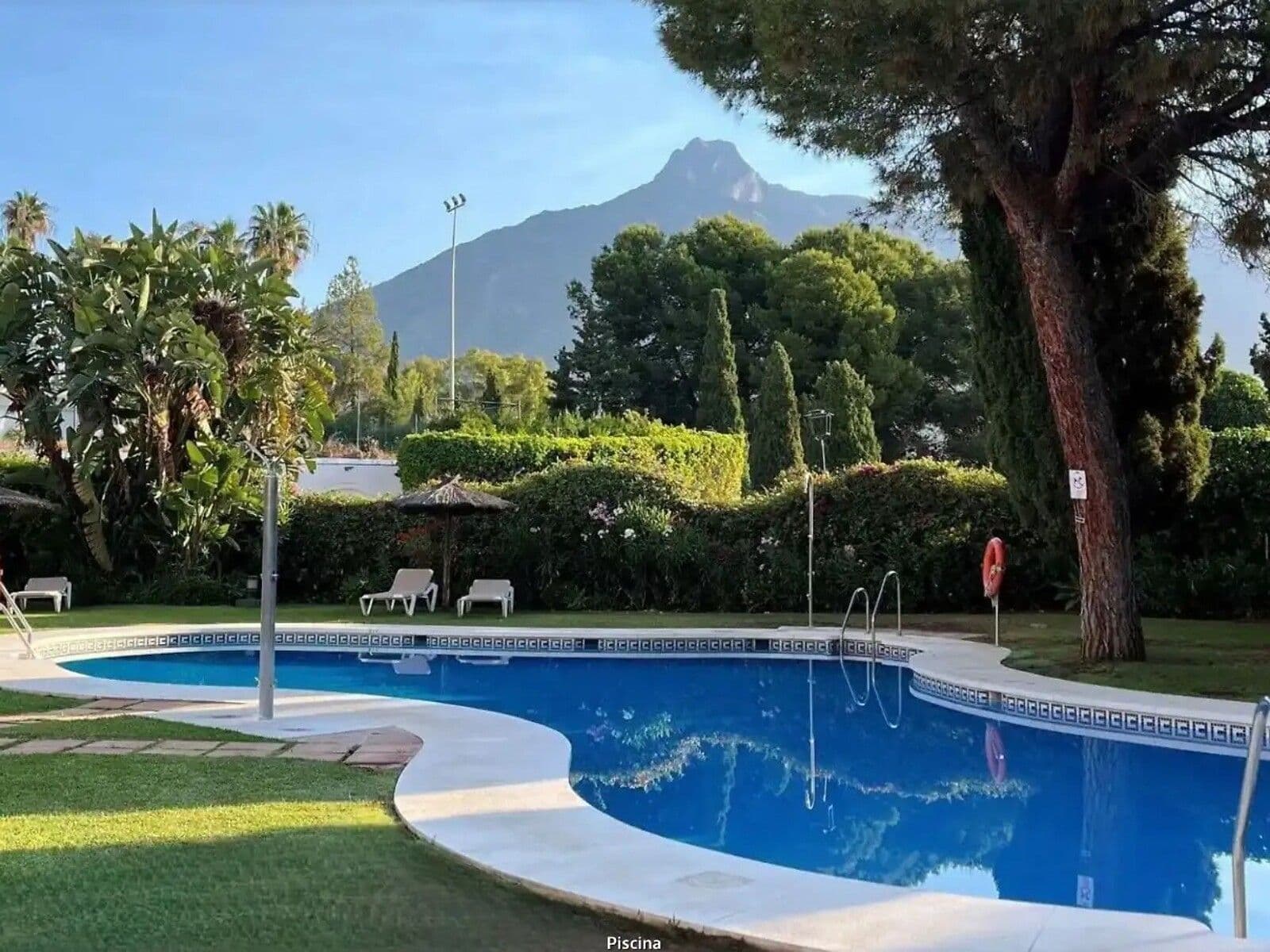 Middle Floor Apartment in The Golden Mile, Marbella