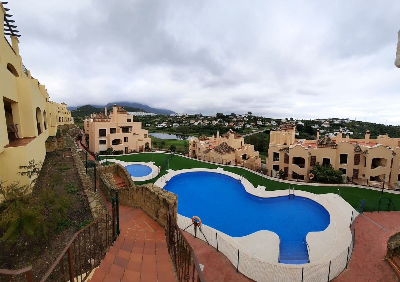 Middle Floor Apartment in Estepona, Estepona