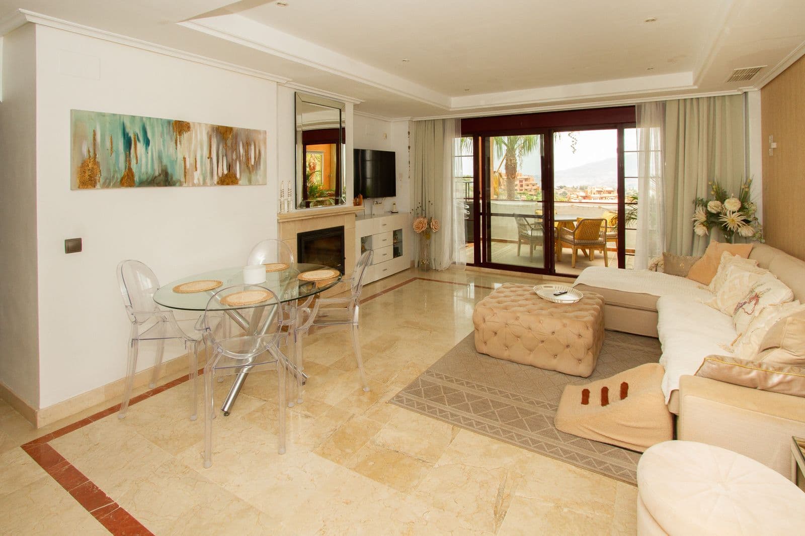 Penthouse Duplex in La Mairena, Marbella East