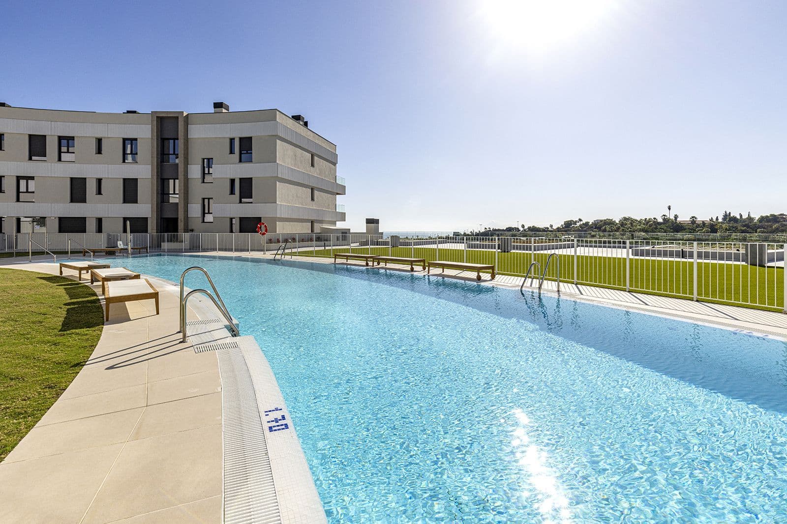 Middle Floor Apartment in Estepona, Estepona