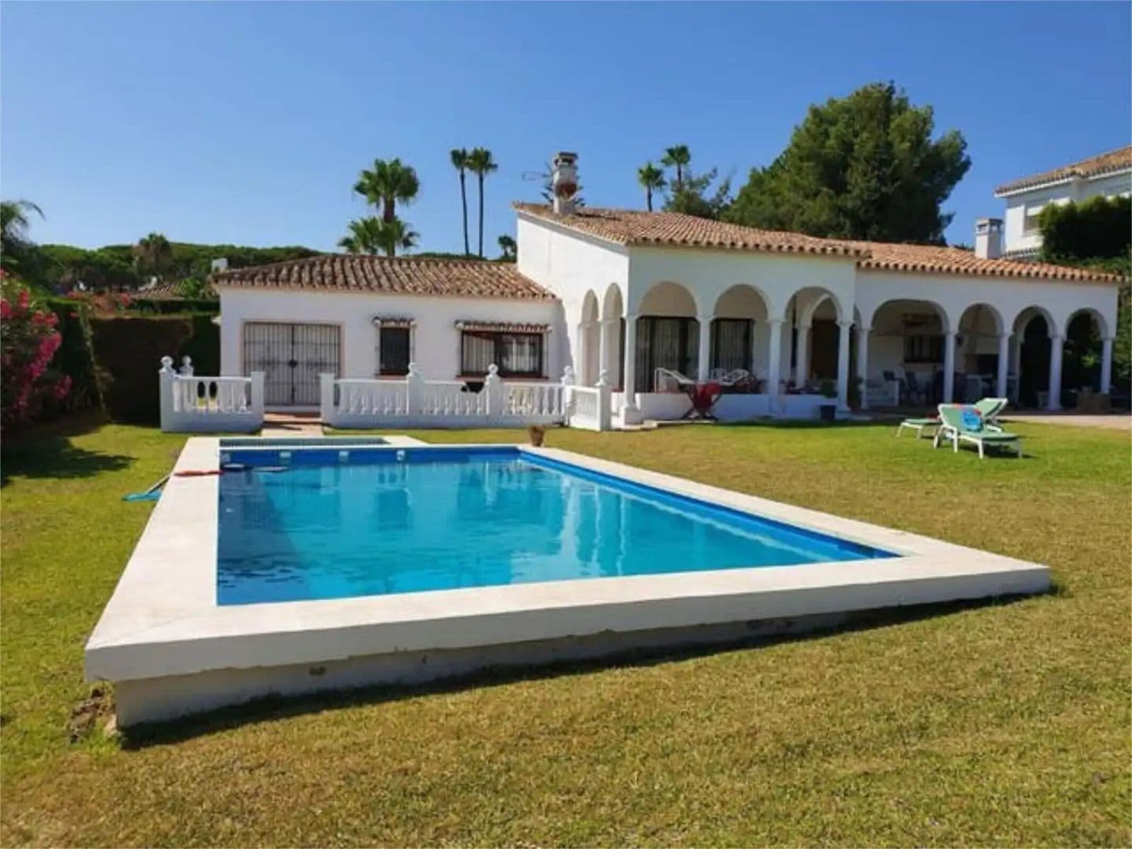 Detached Villa in Hacienda Las Chapas, Marbella East