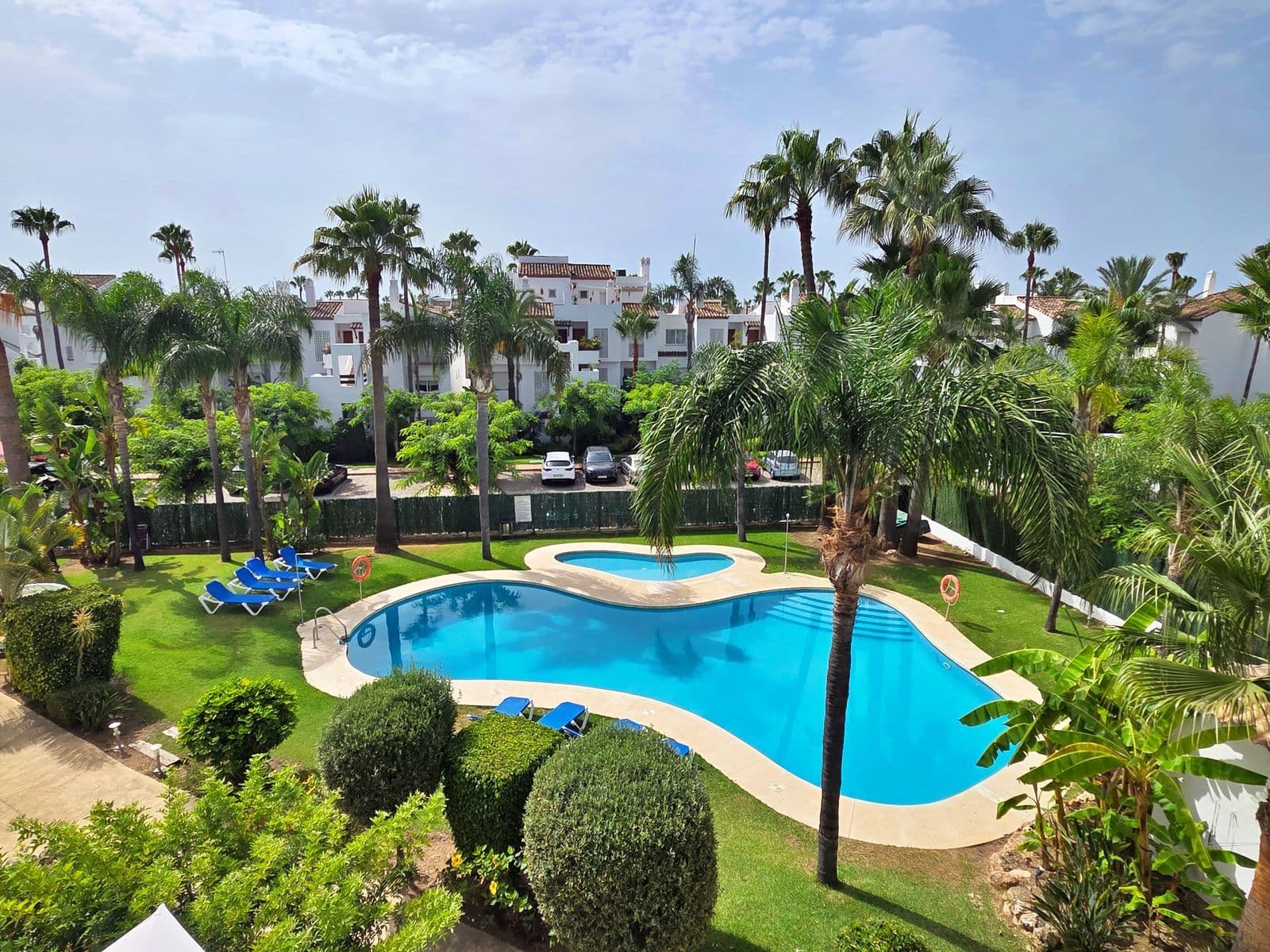 Middle Floor Apartment in Costalita, Estepona