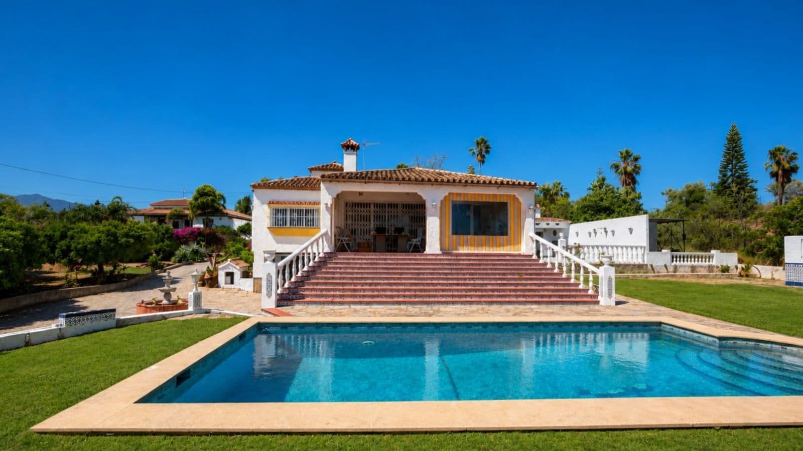 Detached Villa in Estepona, Estepona