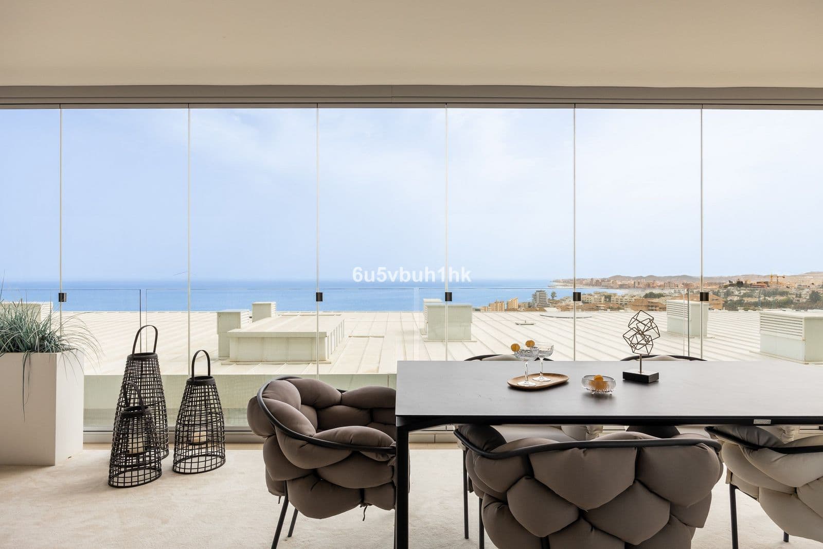 Middle Floor Apartment in Fuengirola, El Higueron, Fuengirola