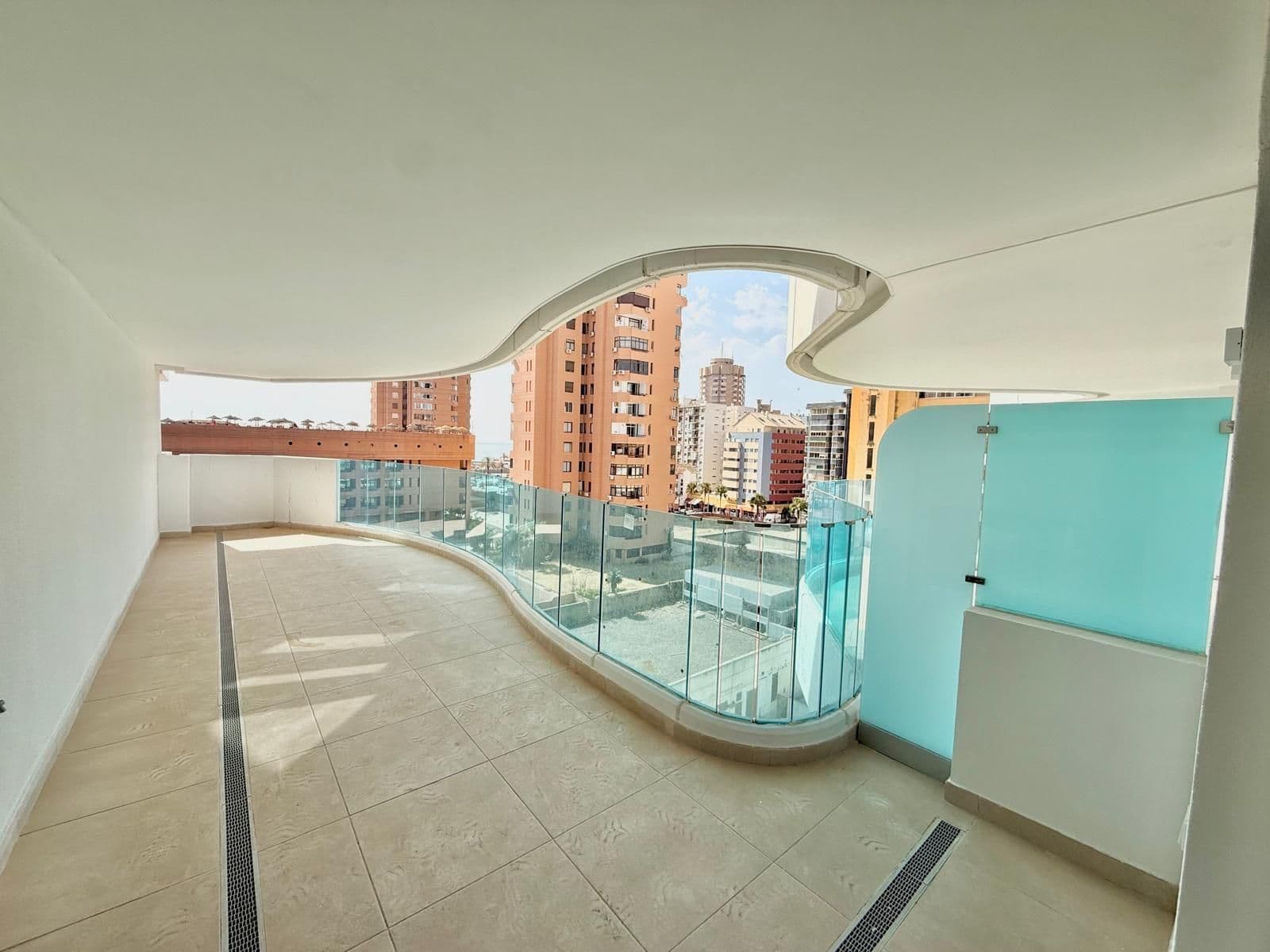 Middle Floor Apartment in Fuengirola, Fuengirola