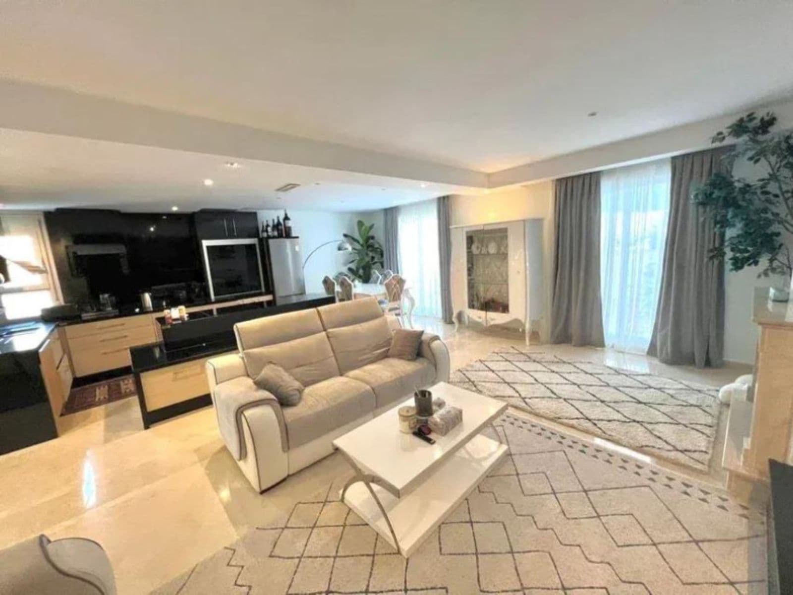 Duplex in Nueva Andalucía, Nueva Andalucía