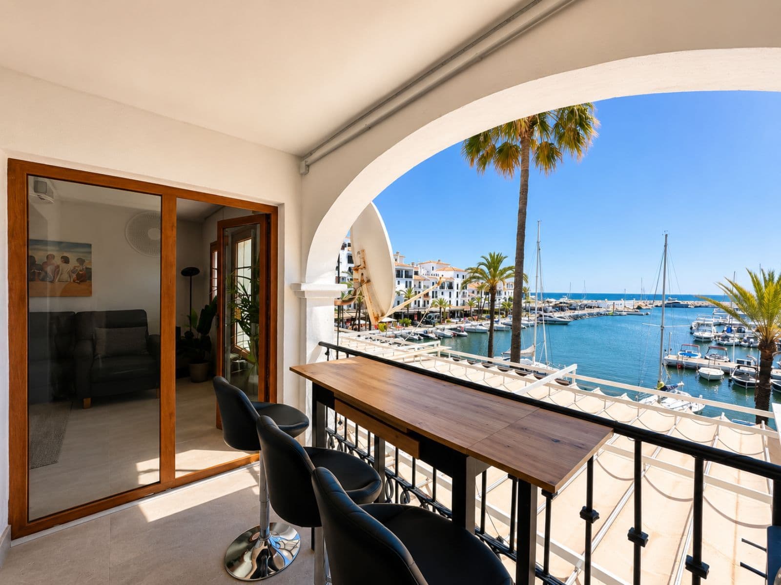 Middle Floor Apartment in La Duquesa, Manilva