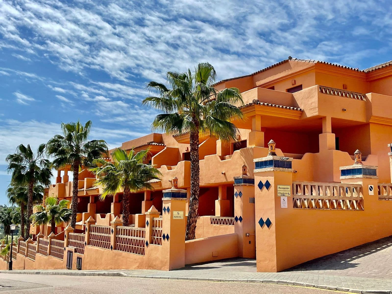 Middle Floor Apartment in Benahavís, Benahavís