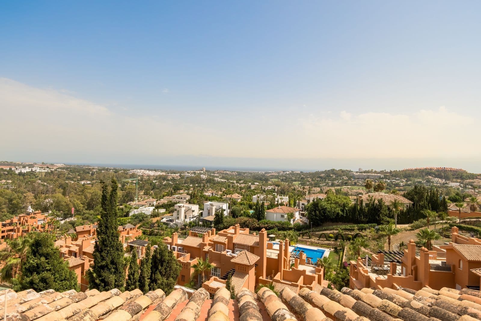 Middle Floor Apartment in Nueva Andalucía, Nueva Andalucía