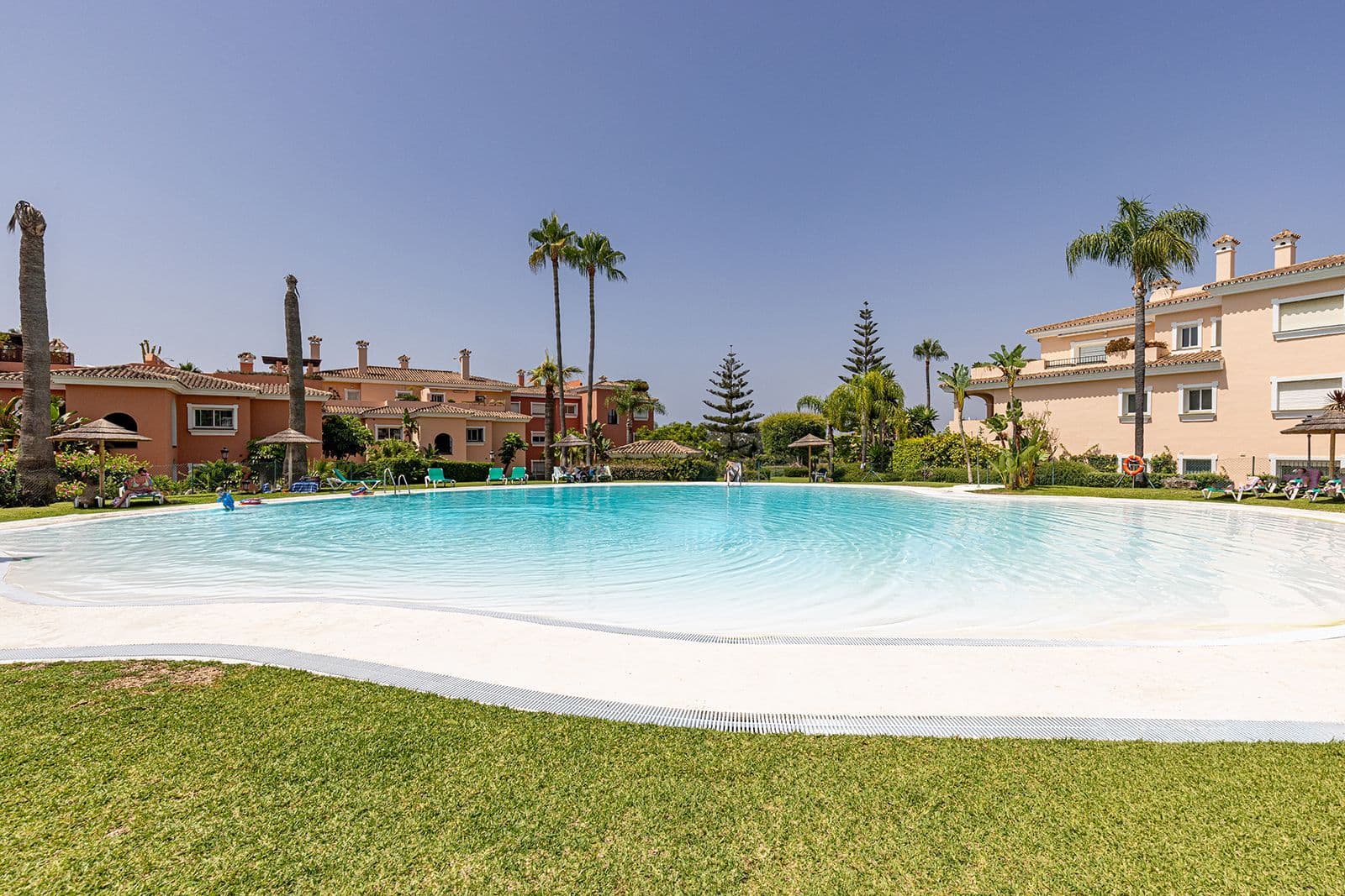 Ground Floor Apartment in Estepona, Estepona