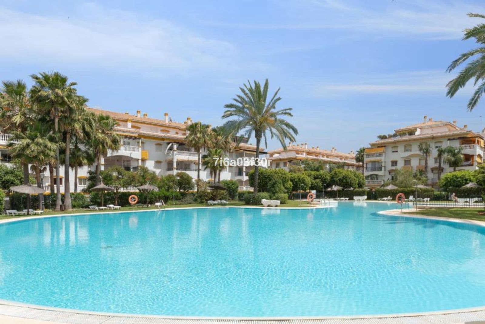 Middle Floor Apartment in Puerto Banús, Marbella