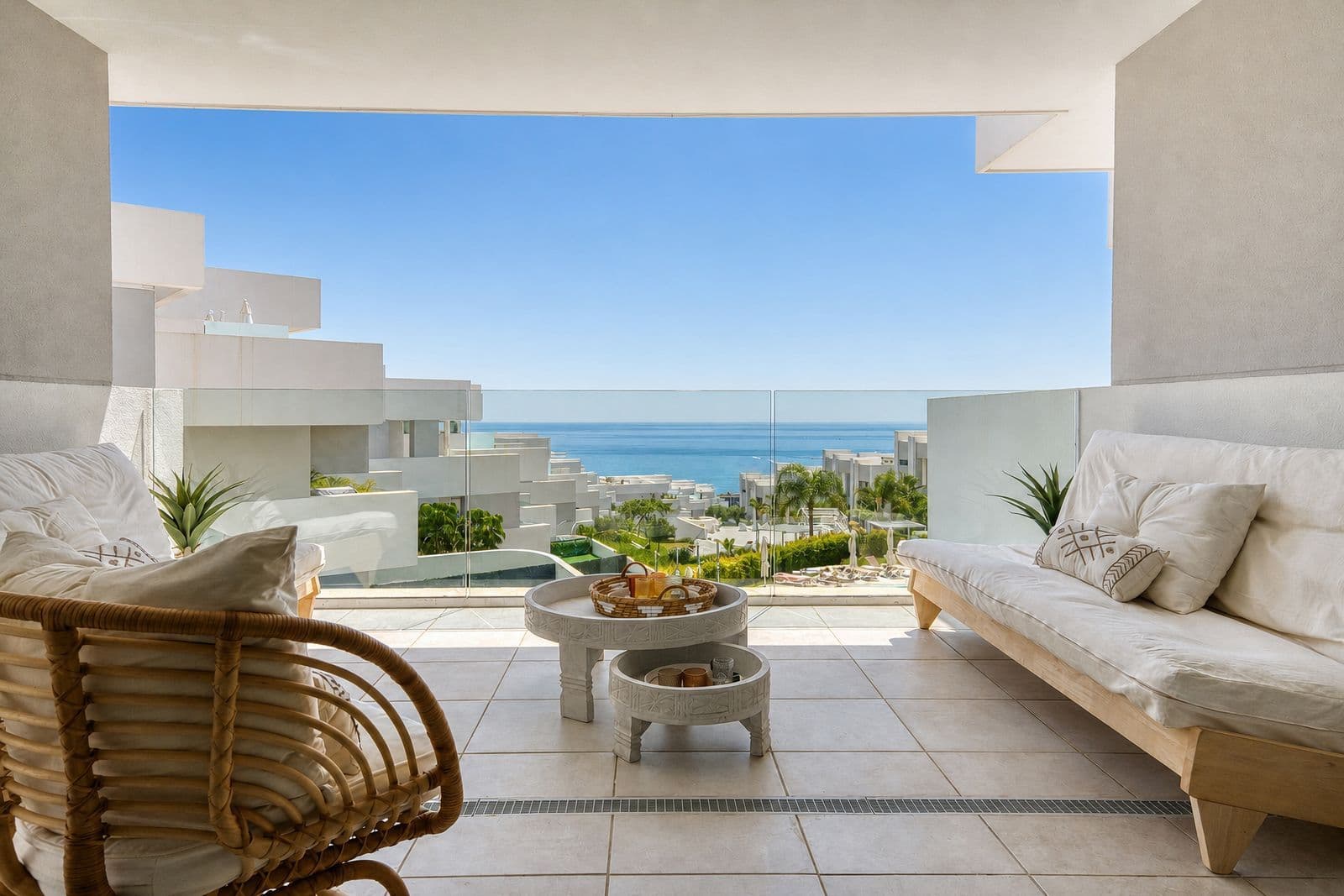 Middle Floor Apartment in La Duquesa, Manilva