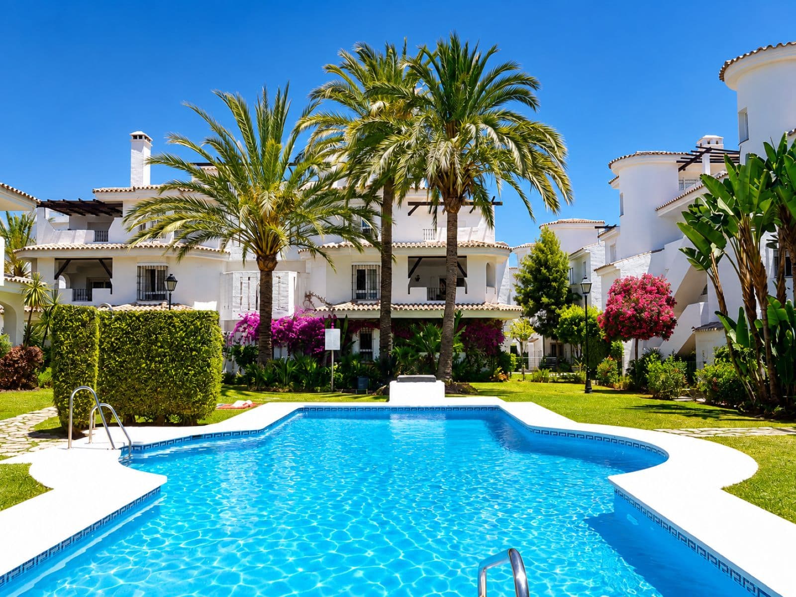 Middle Floor Apartment in Nueva Andalucía, Nueva Andalucía