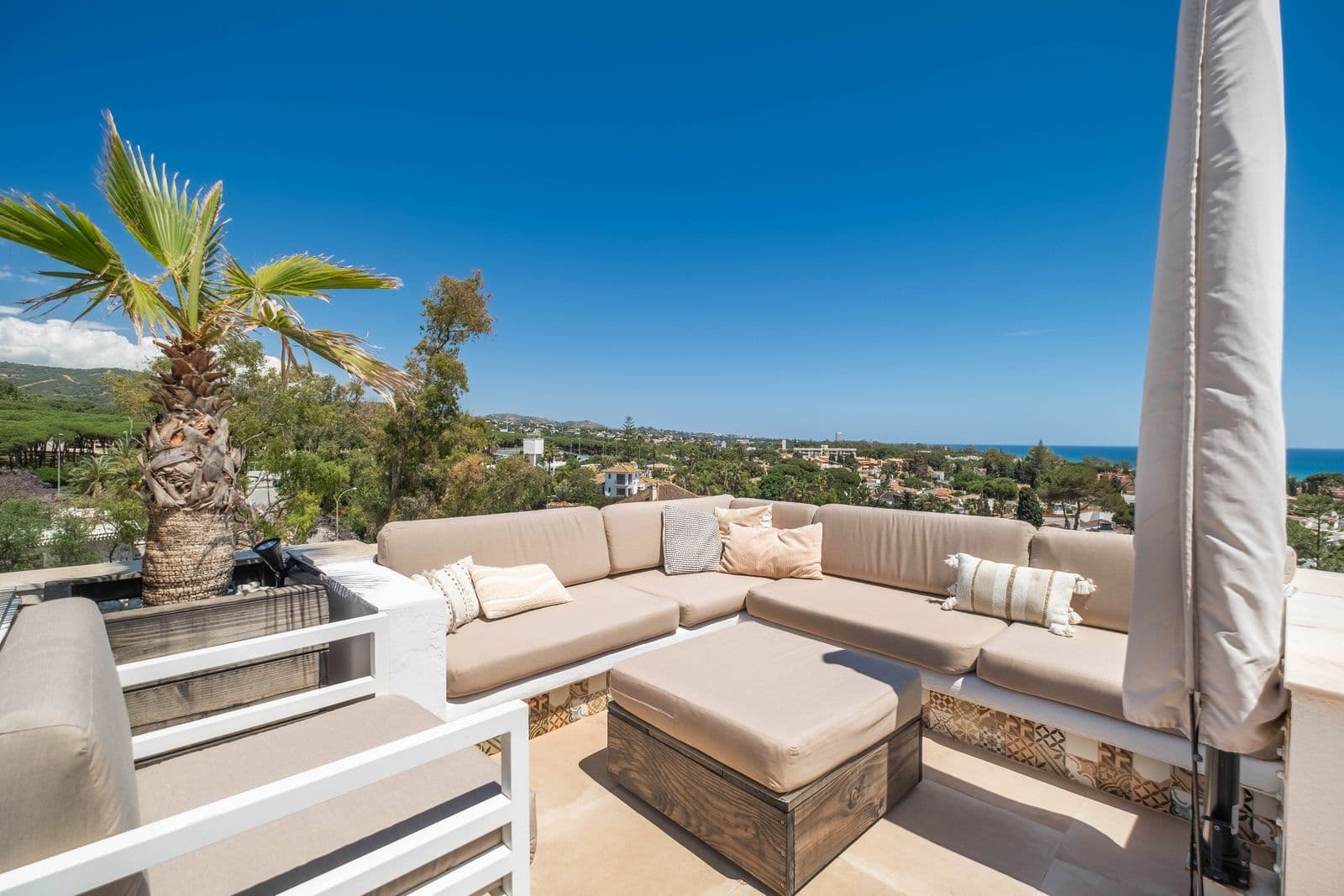 Penthouse Duplex in Costabella, Marbella East