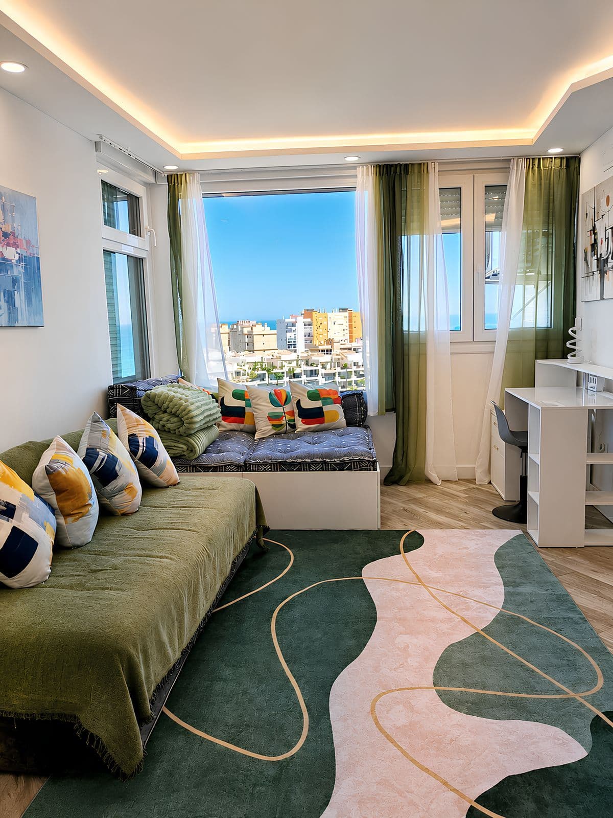 Middle Floor Apartment in Calahonda, Mijas